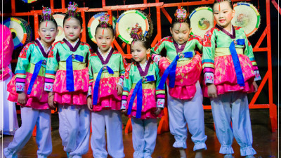2011년 포크로라마 민속 축제(Folklorama Festival)
